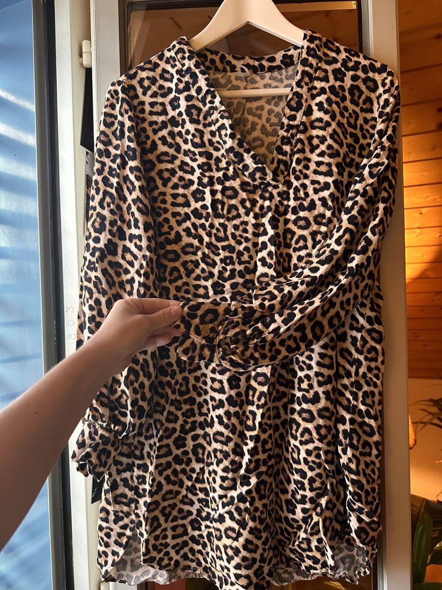 Kleider: Smock Dress Kleid Leo Print – Gebraucht aus Zürich von BettinaMarie2308 1