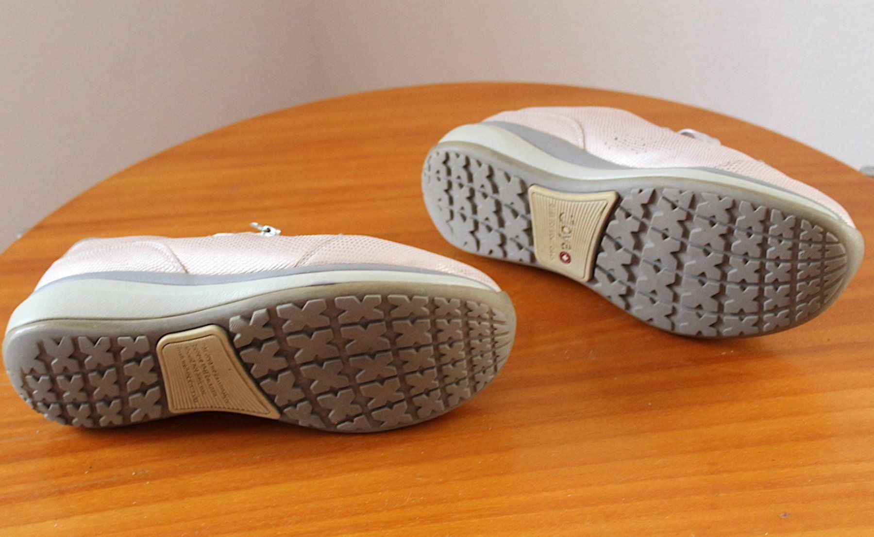 Scarpe da donna: Damen Sneaker , EU Gr.40.5 – Usato da Locarno venduto da madame-tus-sauds 5