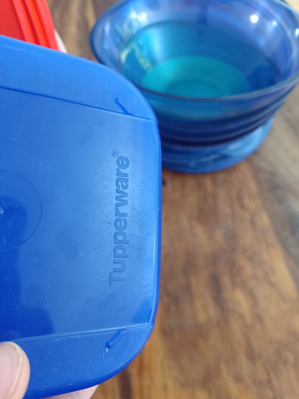 Tupperware Contenitori & Simili: Tupperware Set Behälter mit Deckel bunt gebraucht – Usato da Galgenen venduto da Suemmeli 2