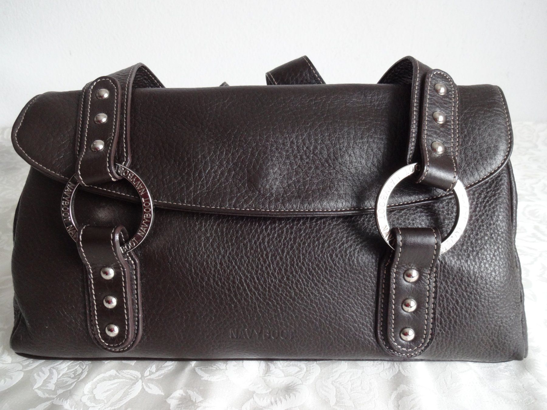 Navyboot Taschen für Damen: ** NAVYBOOT ** Leder Umhängetasche – Gebraucht aus Frauenfeld von Jahy 1