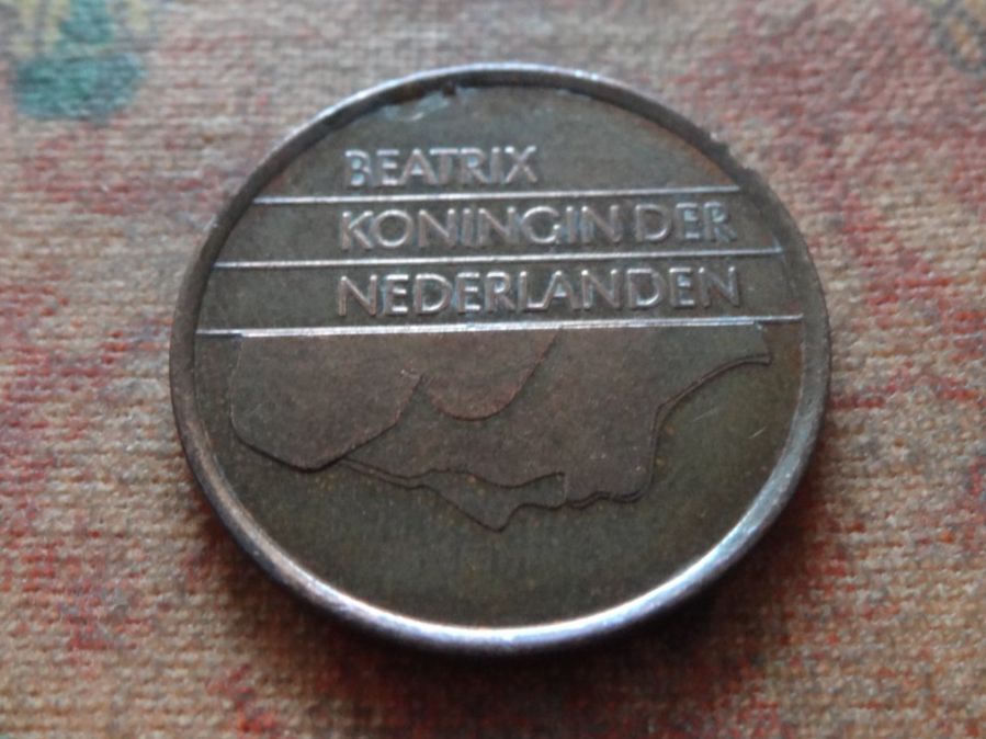 Tutti le monete: PAYS-BAS  Nederland  5  Cent  1982 – Usato da Romanel-sur-Lausanne venduto da Swift13 1