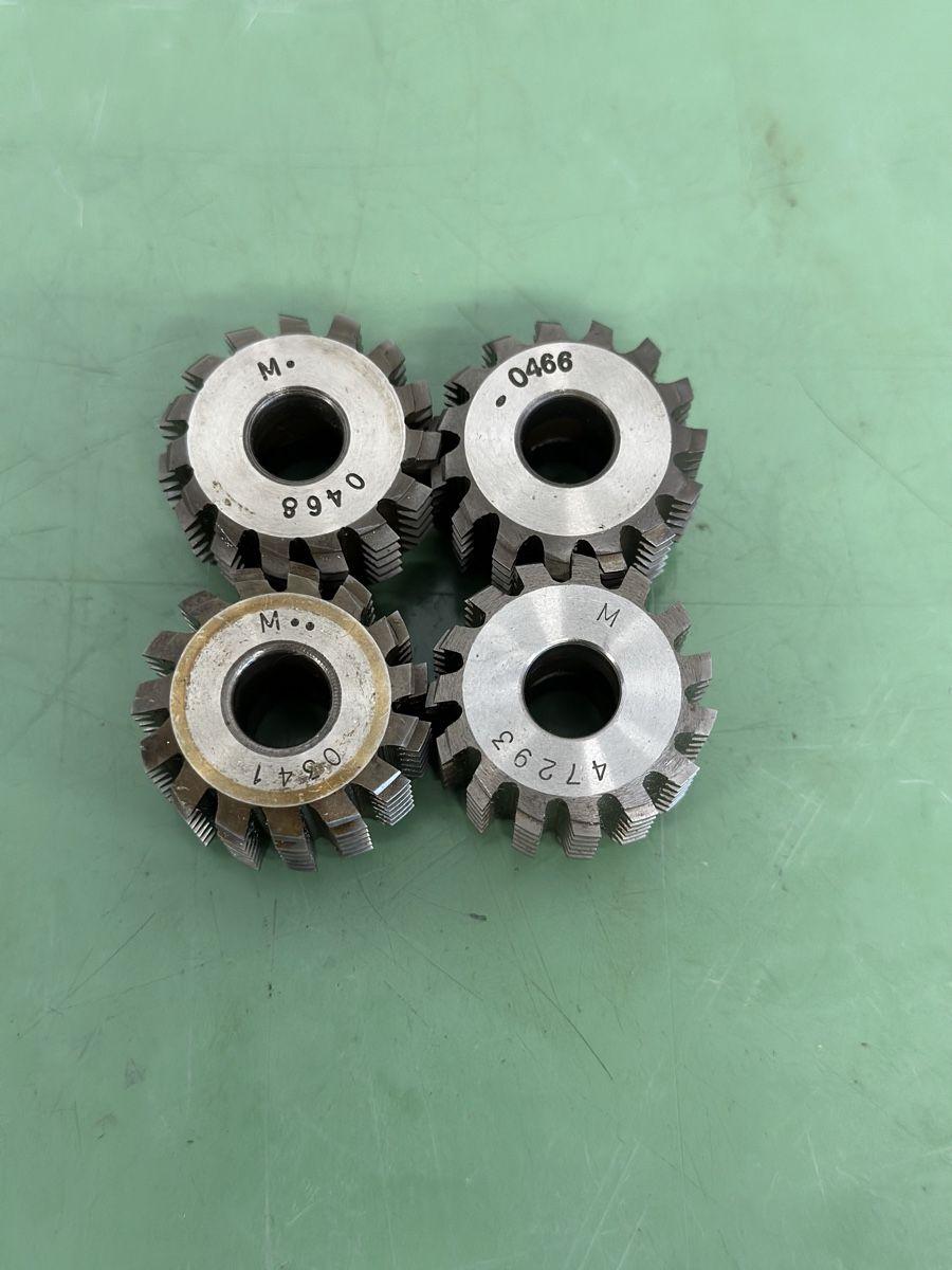 Tutti gli attrezzi: 4x Mikron gears cutting module HSS – Nuovo e nell'imballaggio originale da Aarberg venduto da SNMachines 1