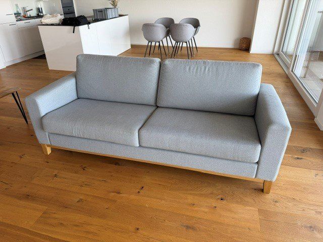 Livique Sofas: Stoffsofa grau – D'occasion à Oberbuchsiten par Olgert