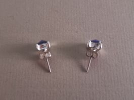 Elegante Ohrstecker mit blauem Stein, neuwertig!, ab 1.00 Fr