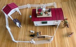 Schleich Wohnwagen Set mit Pferden und Zubehör