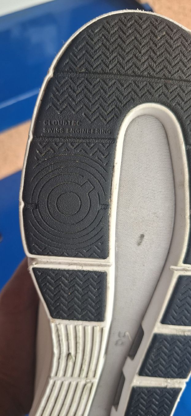 On Scarpe da uomo: On The Roger Advantage Herren Sneaker, Grösse 44.5  – Usato da Zürich venduto da Jeronimo83 5