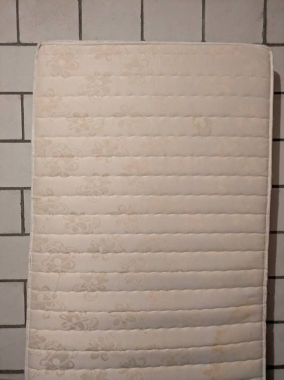 Matelas: Matratze  – D'occasion à Utzenstorf par dil_7bt7
