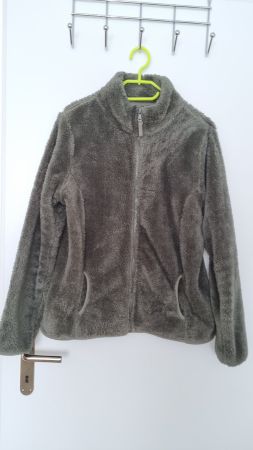 Kuschel Jacke grün mit RV und 2 Seitentaschen Gr. 38/M