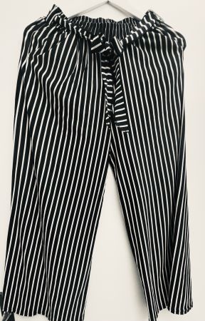 Gestreifte Hose