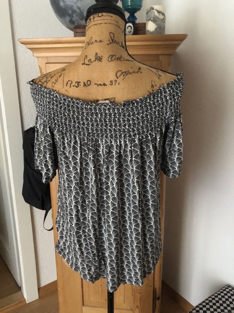 Top: Petit haut , taille S – Nuovo (secondo la descrizione) da Biel/Bienne venduto da Lianumi 1