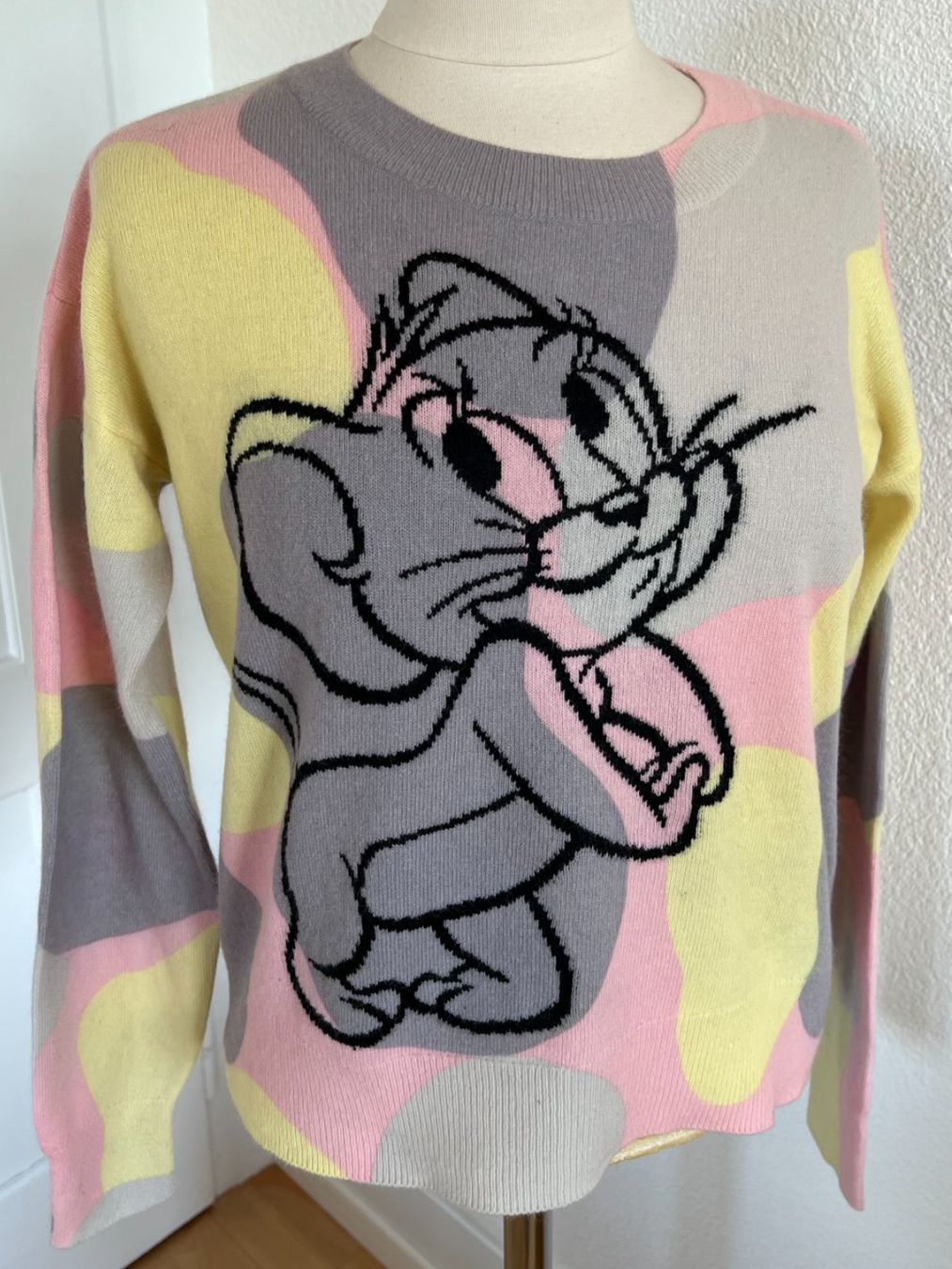 Benetton Maglioni & Felpe: BENETTON Tom und Jerry Damen Pullover, 76% Wolle, Gr. S – Usato da Worb venduto da farben20zauber