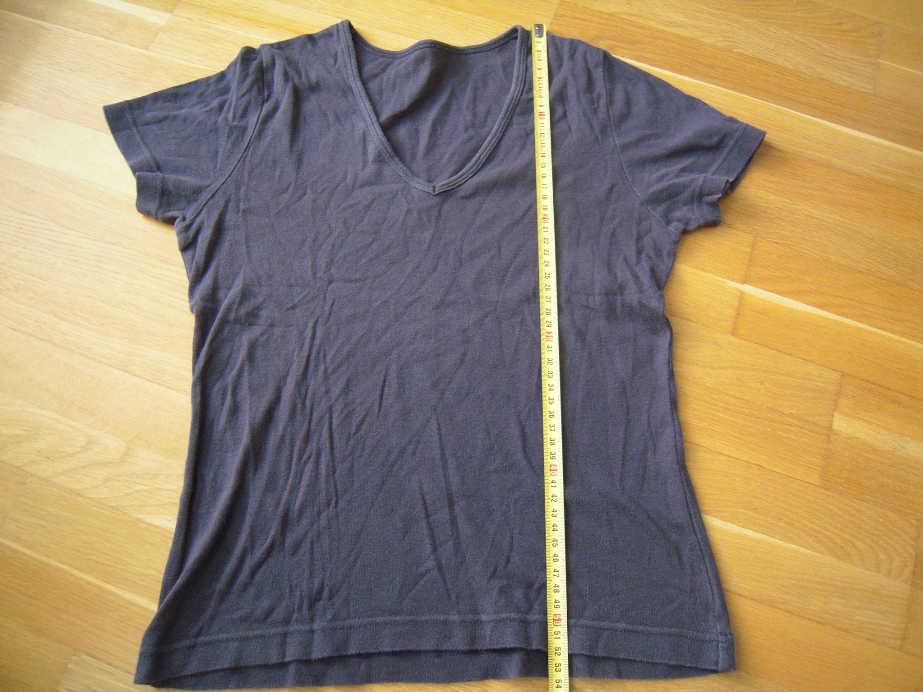 T-Shirts: Graues T-Shirt Gr XS/S – Gebraucht aus Uzwil von visions77