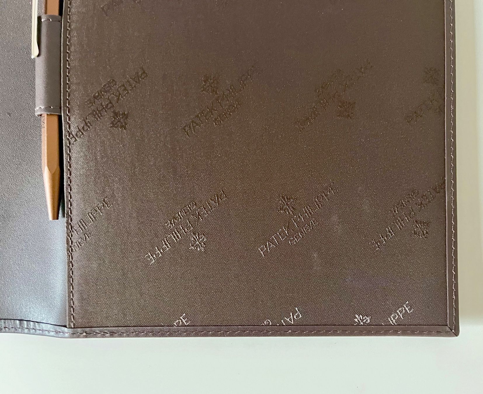 Valises & Sacs: 😍 Superbe bloc-notes Patek Philippe neuf en cuir 😍 – Neuf avec emballage d'origine à Genève par Lalili 5