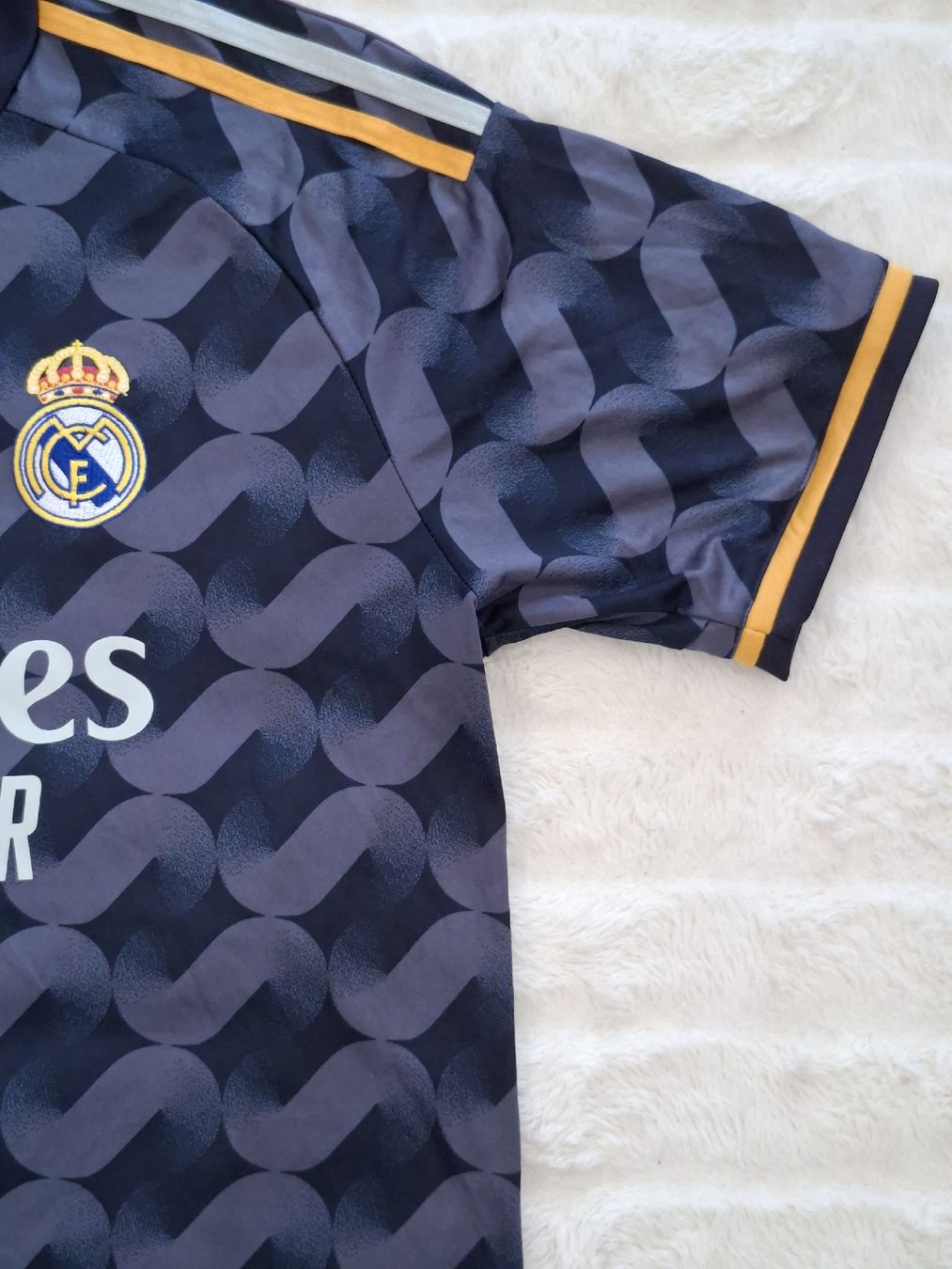 Real Madrid Leibchen & Hosen: Maillot Real Madrid Kroos, – Gebraucht aus Renens VD von ser_j2fn 2