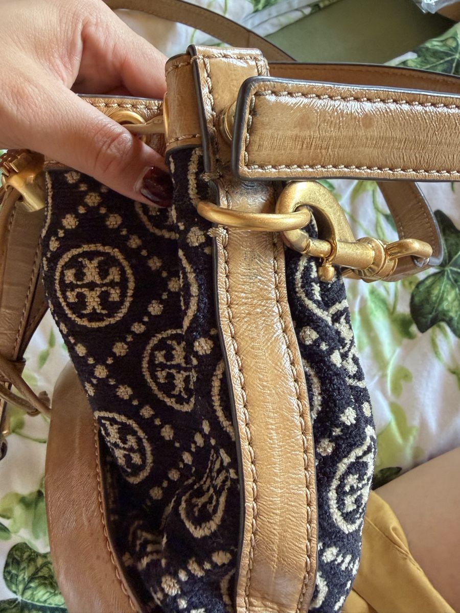Tory Burch Taschen für Damen: Tory Burch Bucket Sling Bag – Gebraucht aus St.Josefen von lop_lh8d 8