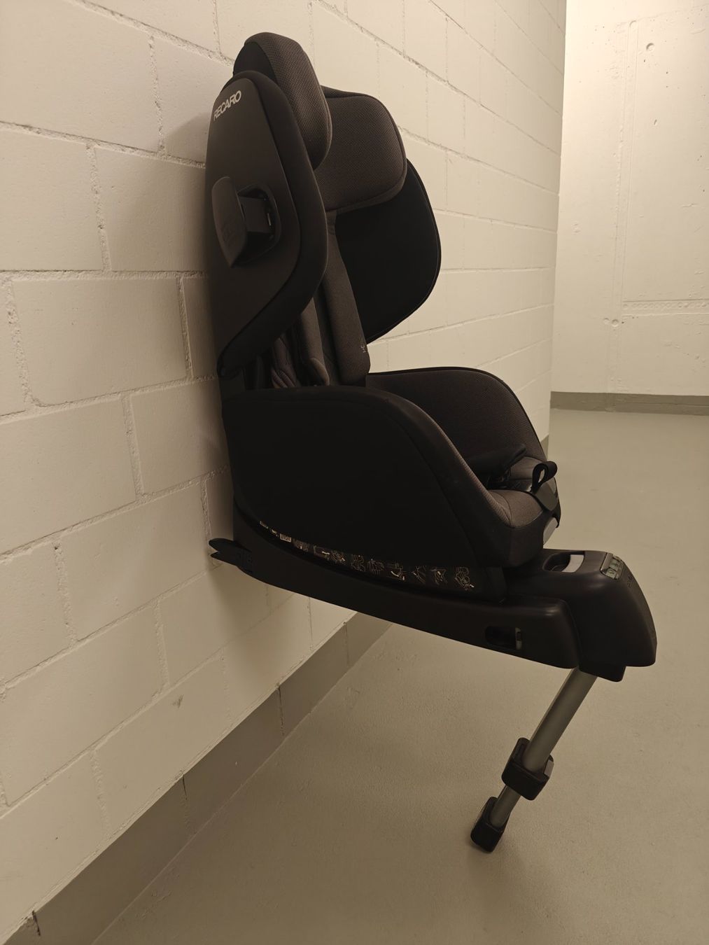 Recaro Seggiolini per auto: RECARO Optiafix Kindersitz – Usato da Bülach venduto da var_7mvc 5
