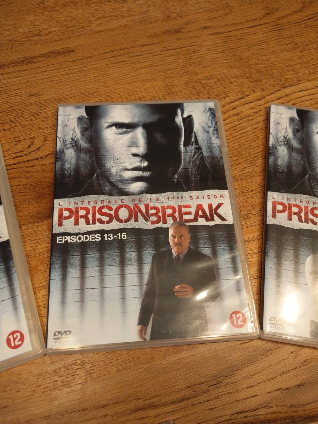 Tutti i DVDs: Prison Break saison 1 – Usato da Neyruz FR venduto da Akaraion-KFT 4
