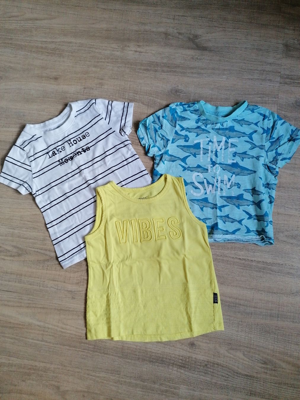 Hemden, T-Shirts & Polos: T-shirts 2-3 Jahre – Gebraucht aus Huttwil von happy-82 2