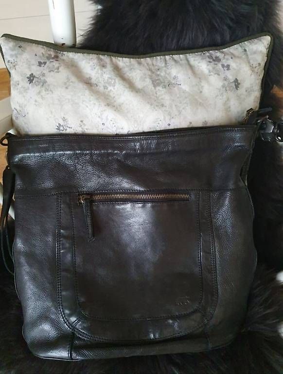 Taschen für Damen: schwarze Ledertasche (Marke Bear) – Gebraucht aus Herisau von lia17 2