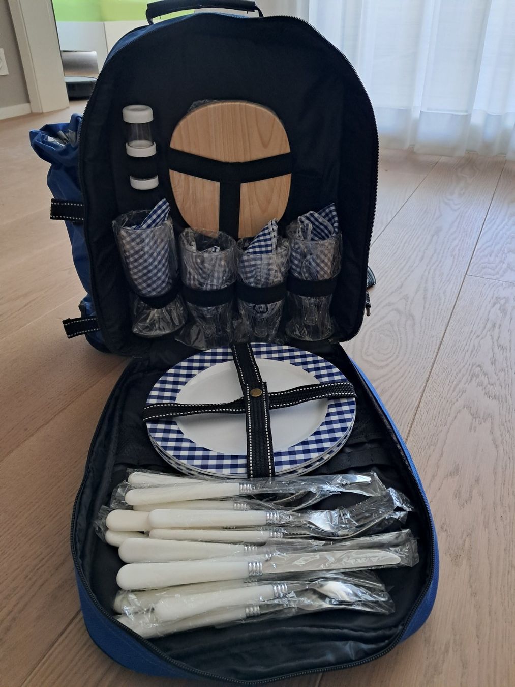 Services de table: Picknick-Rucksack – Neuf avec emballage d'origine à Zürich par Ursulin 3