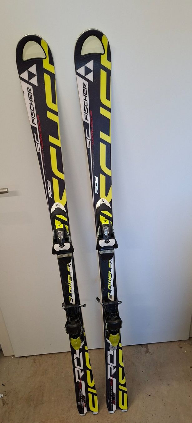 Fischer Sci: Ski Fischer RC4 160cm – Usato da Oberiberg venduto da seraina025