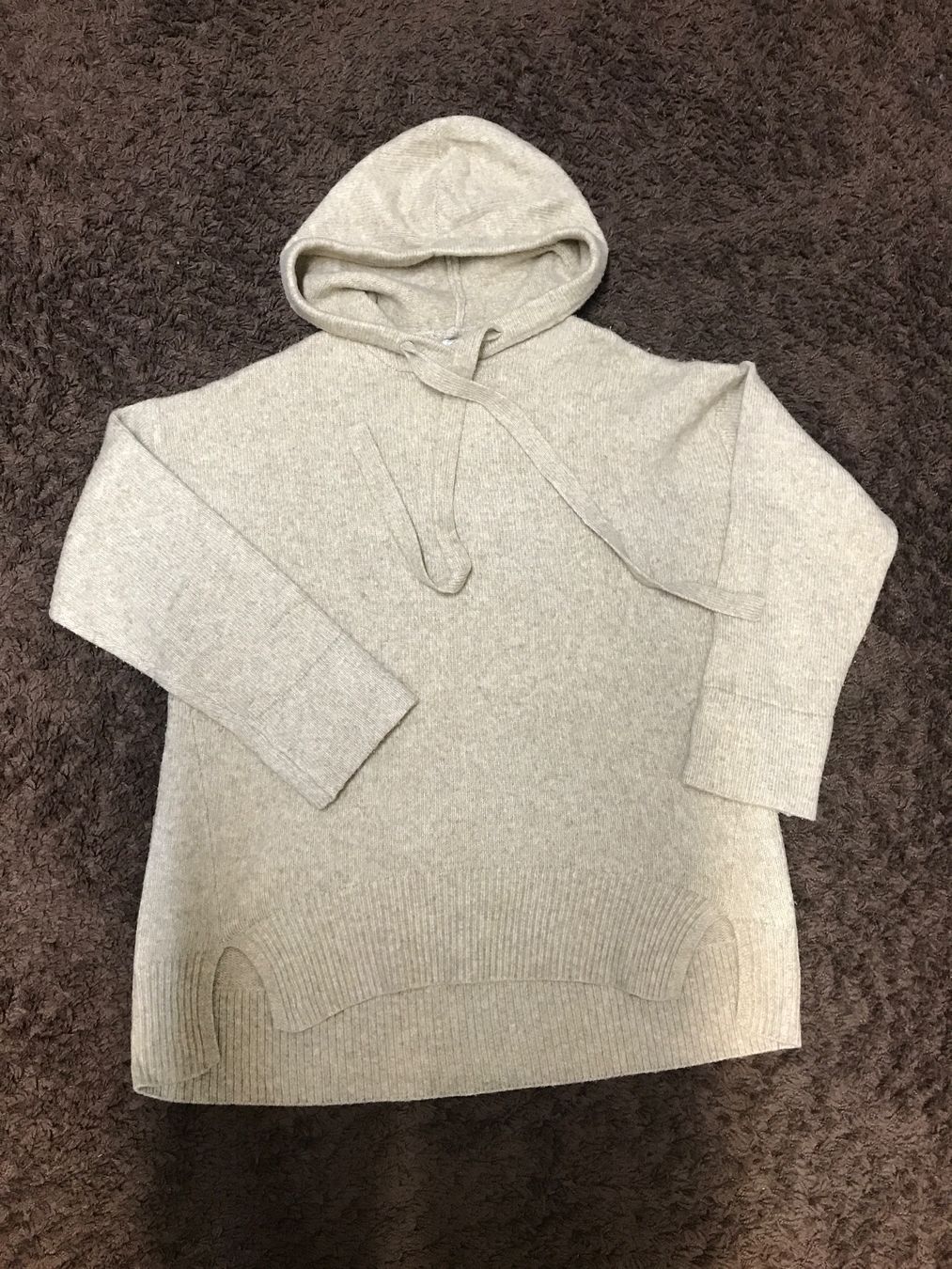 H&M Maglioni & Felpe: Kapuzenpulli Stick beige Gr M – Usato da St. Margrethen SG venduto da kellenbh