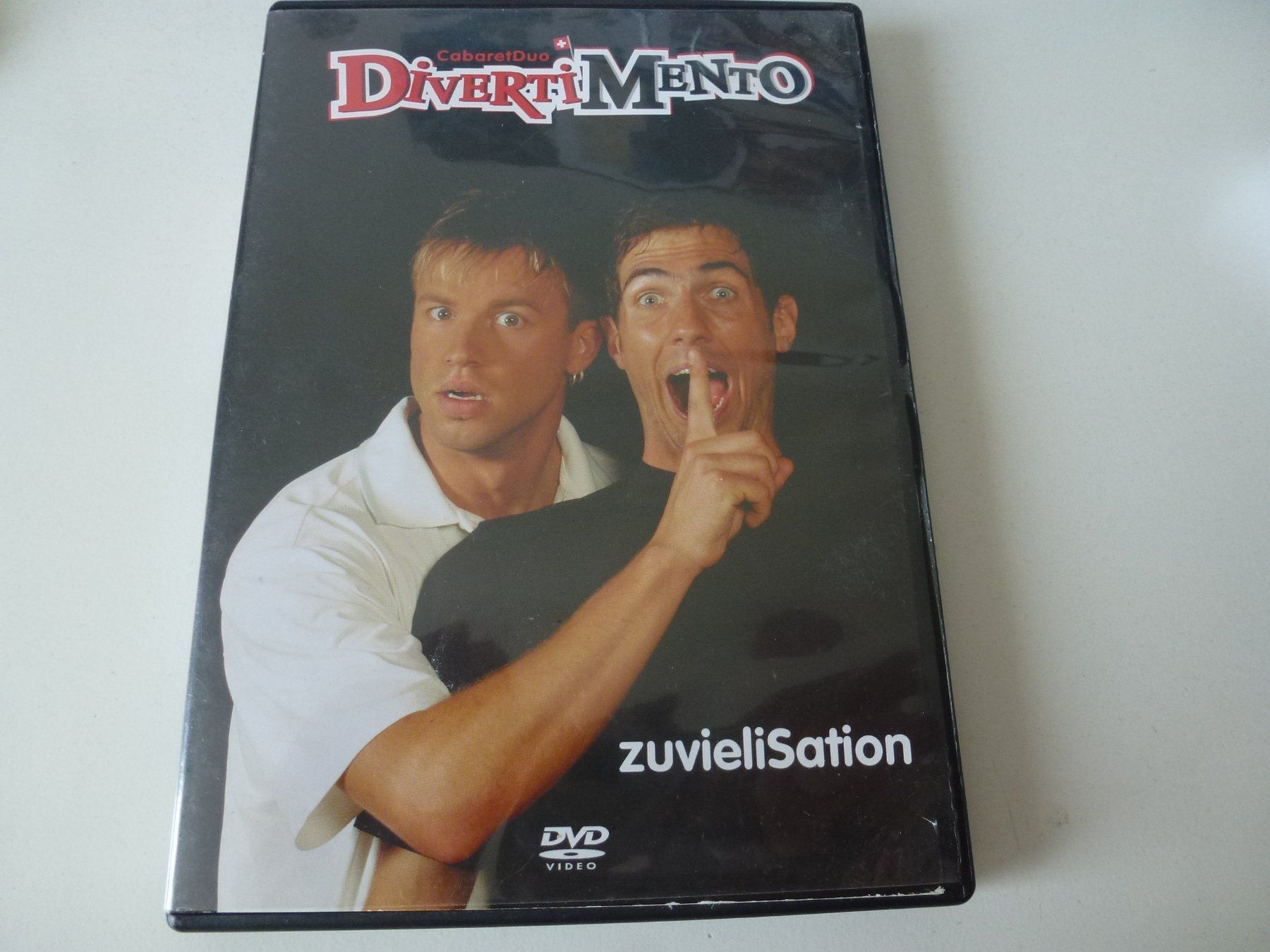 Tutti i DVDs: DivertiMento - zuvieliSation (DVD) – Usato da Bern venduto da Frebo