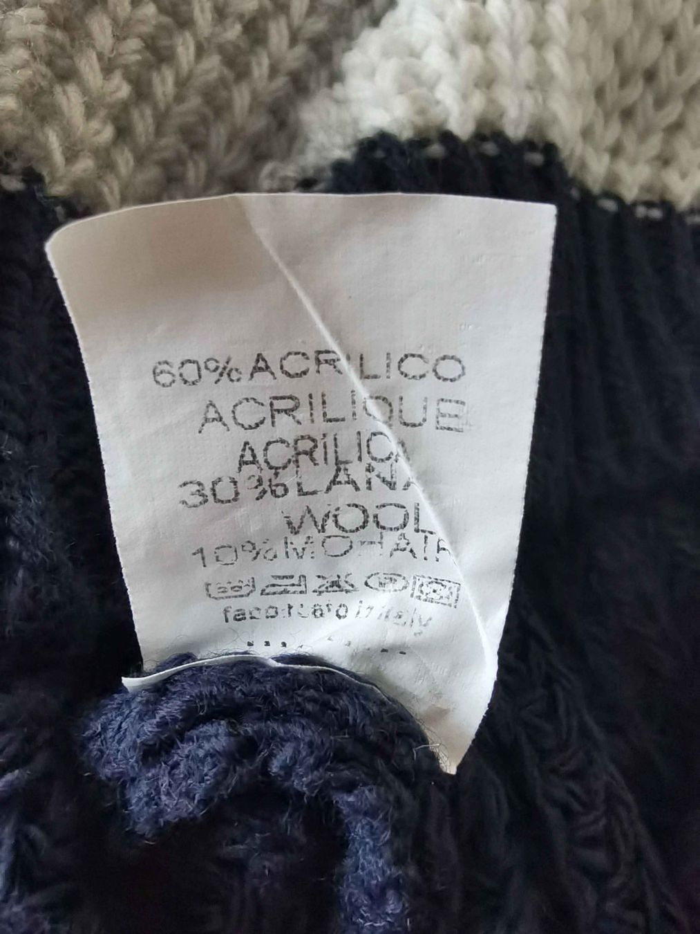 Pullover & Sweatshirts: Gestrickter Rollkragenpullover – Gebraucht aus Zug von WickiPanda 3