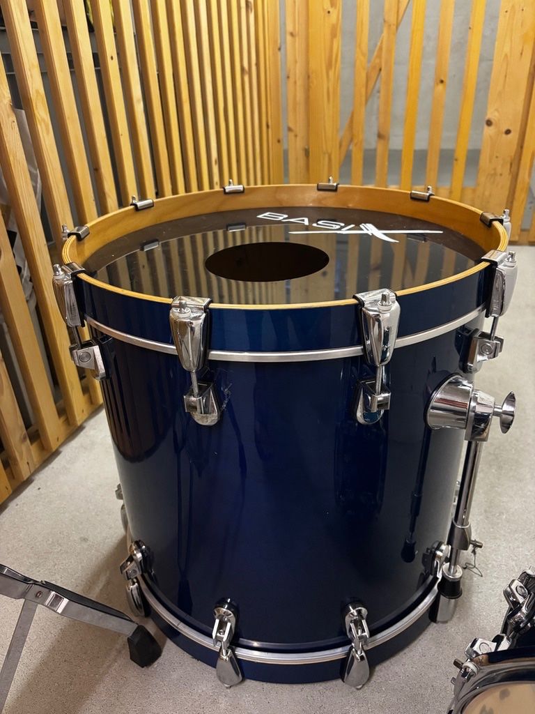 Musikinstrumente: Bassdrum, Snaredrum & Beckenständer – Gebraucht aus Spreitenbach von Hemingway69 1