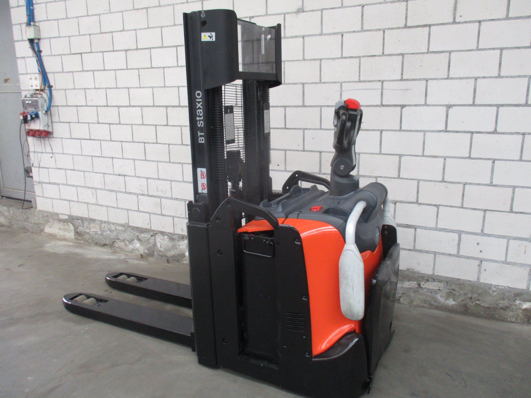 Toyota Carrelli elevatori e a forche: STAPLER TOYOTA SPE200D AMEISE 30 – Usato da Seon venduto da zomahandel 2