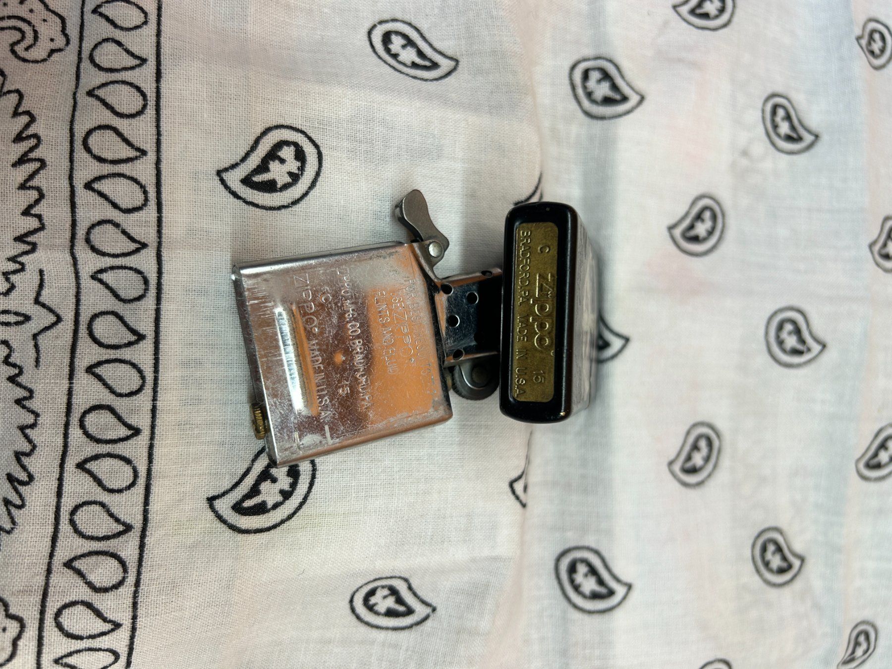 Zippo Briquets: Zippo « Peace » - noir – D'occasion à Soyhières par Maponos 3