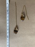 Longues boucles d’oreilles avec œil de tigre