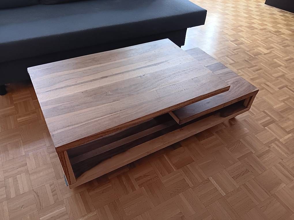 Stühle: Chaise de bureau, buffet/meuble bas, table basse – Gebraucht aus Lausanne von and_7j9p 3