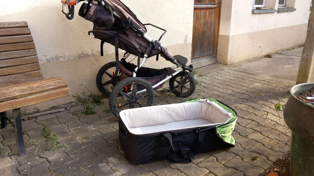 Mountain Buggy terrain inkl. Babyschale Kaufen auf Ricardo