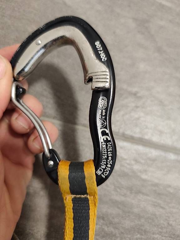 Attrezzatura da arrampicata: Express, Kletter Hilfe, PANIC Kong ca 40cm – Usato da Schangnau venduto da boedi02 1