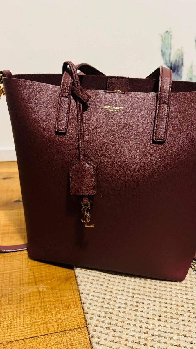 Saint Laurent Borse da donna: SAINT LAURENT Burgandy Leather Tote – Nuovo (secondo la descrizione) da Wohlen AG venduto da rol_8r5l 2