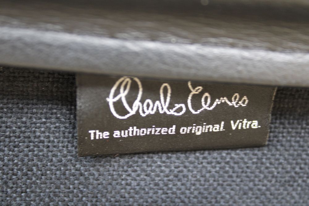 Vitra Eames Stühle EA108,  Leder und drehbar 8