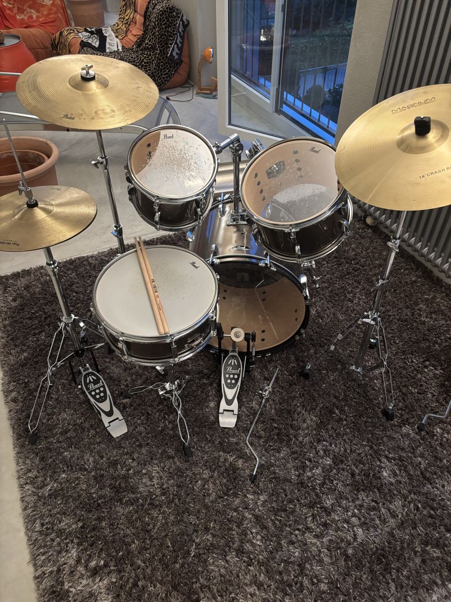 Strumenti musicali: Schlagzeug "Pearl" – Usato da Wädenswil venduto da jamiro_keller 5