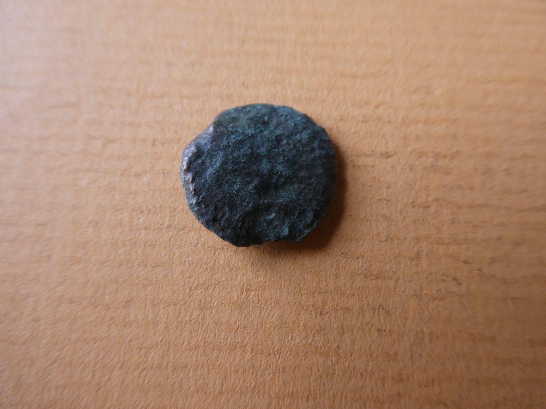 Tutti le monete: uralte Bronzemünze 13 mm     1.69 g – Usato da Hinterforst venduto da Rohusri 2