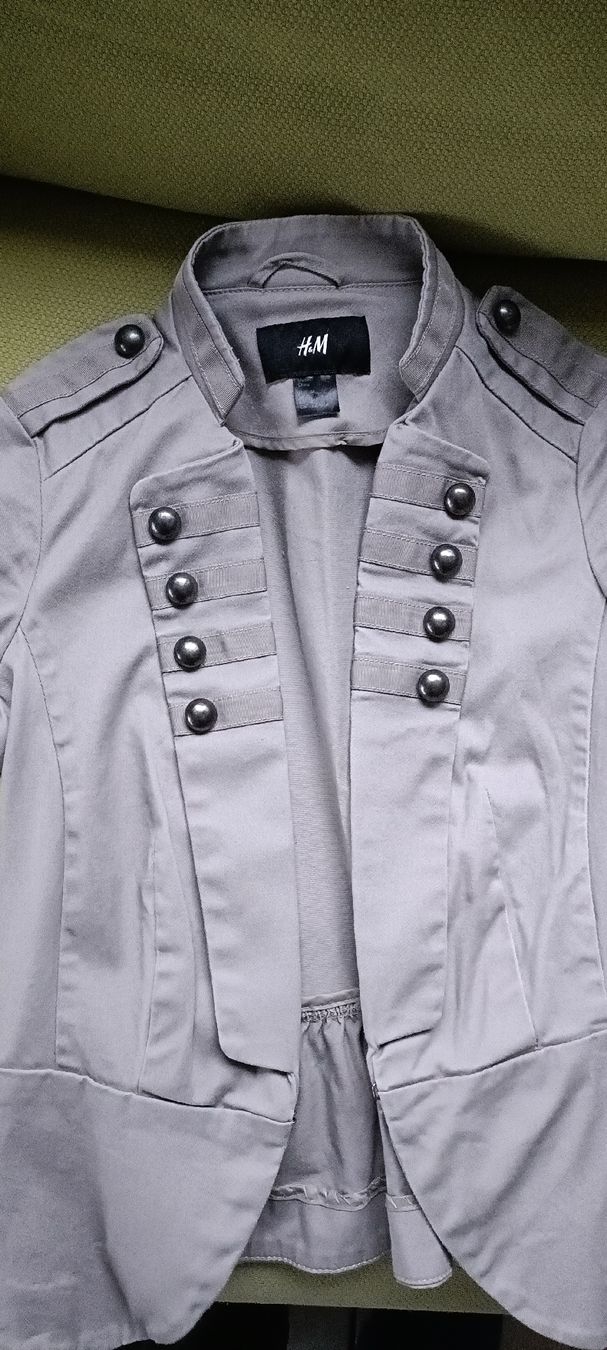 H&M Giacche: schöne Jäckli von H & M Gr. 34 Baumwolle – Nuovo (secondo la descrizione) da Porza venduto da tbch 5