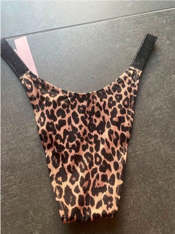Victoria's Secret Badekleider & Bikinis: Victoria Secret bikini Leo Gr M – Neu und originalverpackt aus Wichtrach von Elenagonzi 1