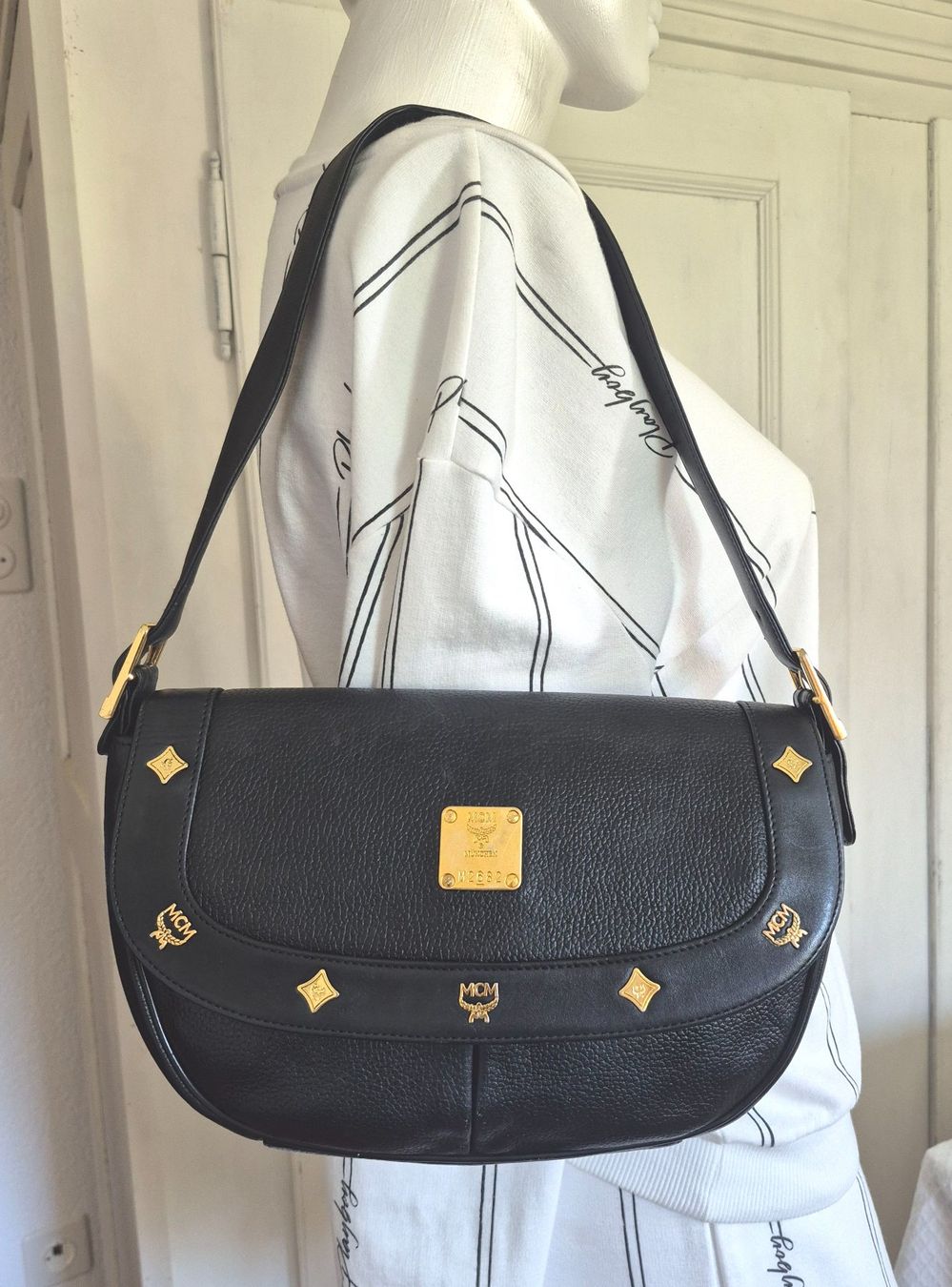 Mcm Borse da donna: MCM Pochette aus Leder, Made in Germany – Usato da Dottikon venduto da Pega7