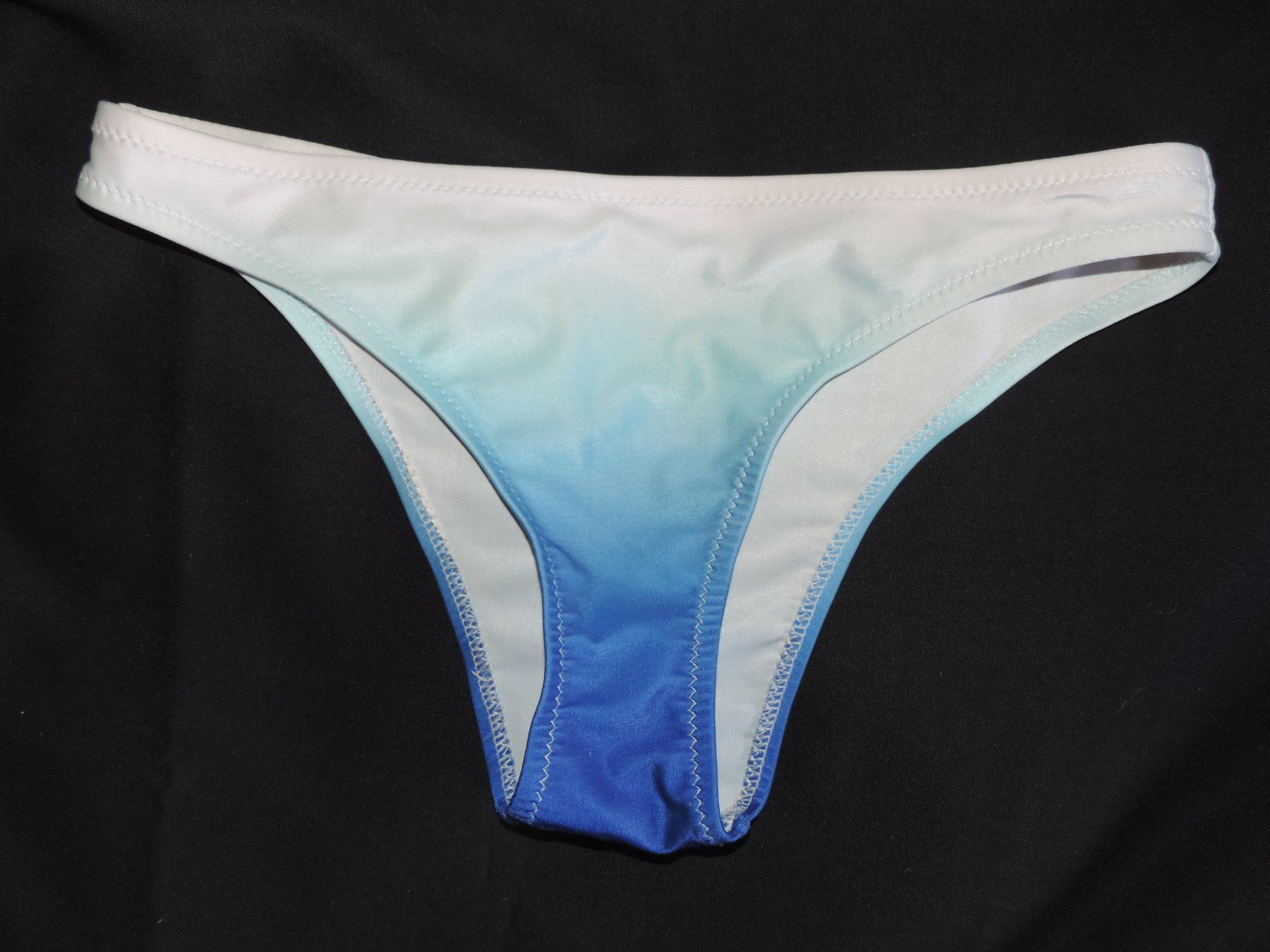 Costumi da bagno & Bikini: lot de 3 culottes de bain bleues – Usato da Genève venduto da Axelle333 5