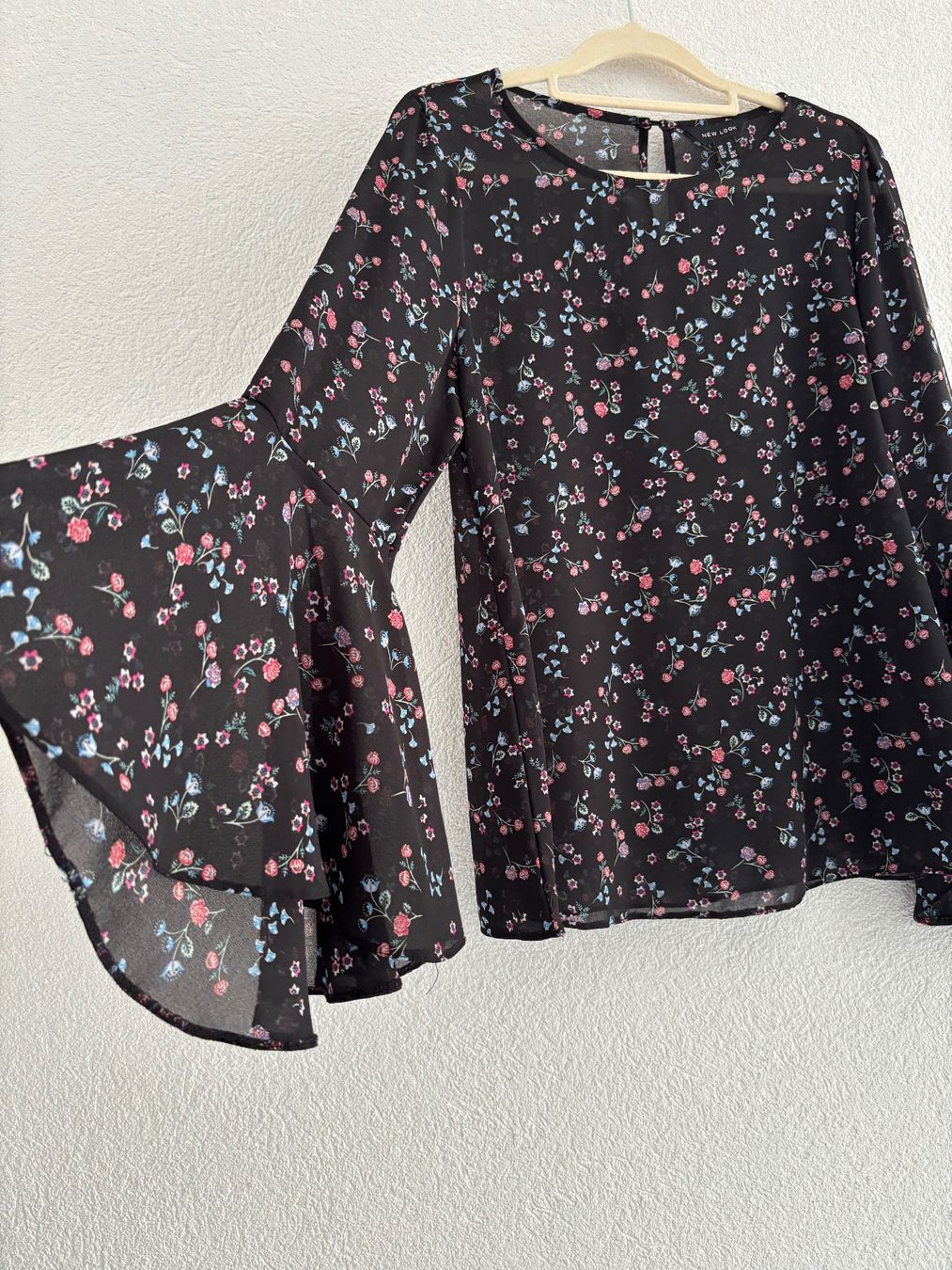 Top: Blouse – Usato da Arbaz venduto da CicciStore 1