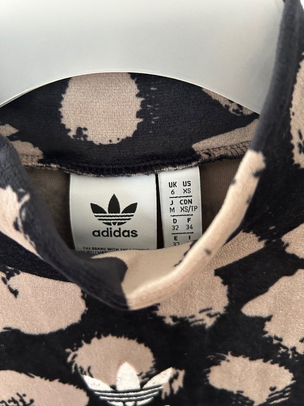 Adidas Vestiti: adidas Kleid Gr. XS – Usato da Oberwil-Lieli venduto da 2boll4u 2