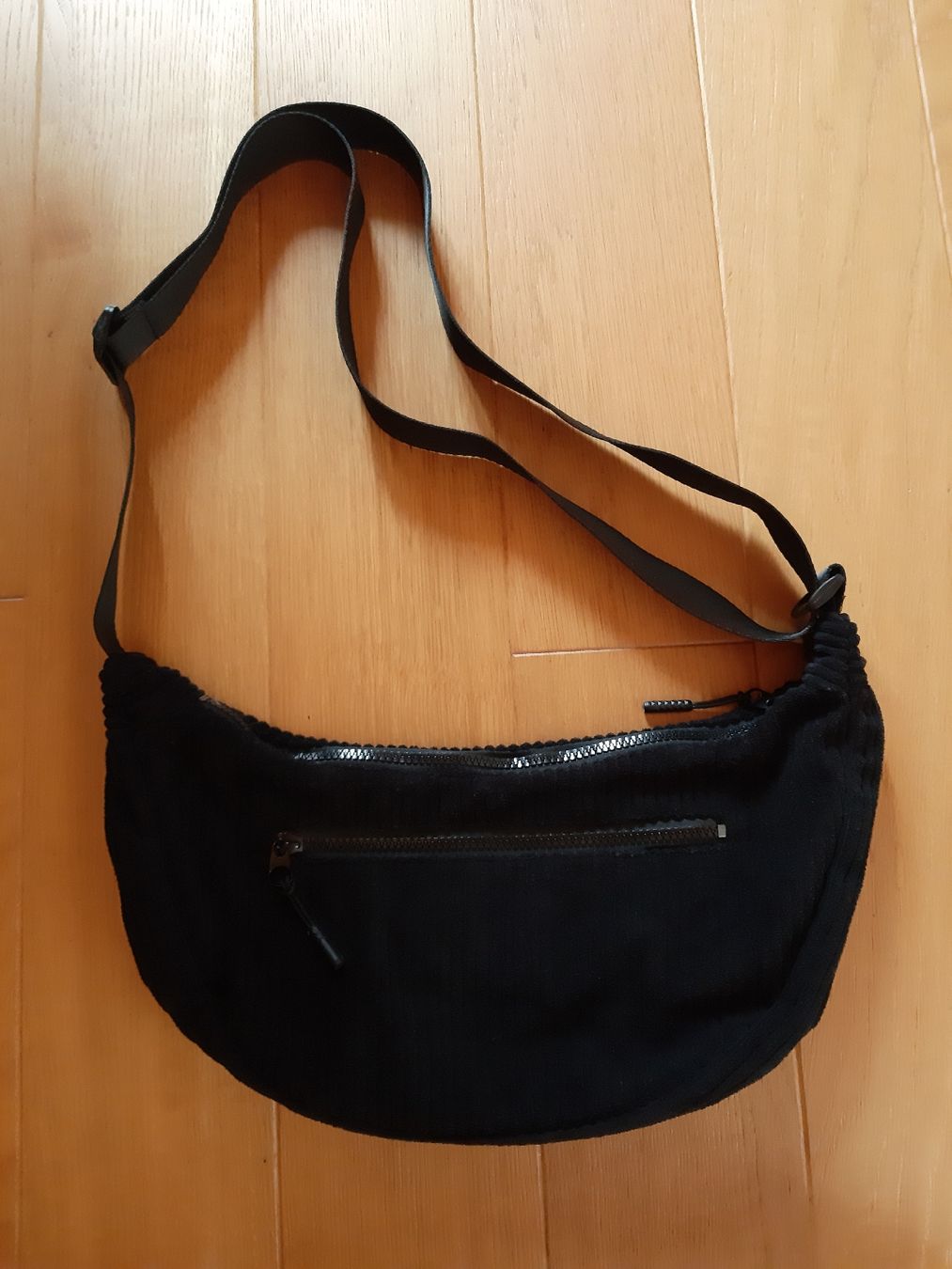 Borse da donna: Umhängetasche Cord – Usato da Guntershausen venduto da Senn01 1