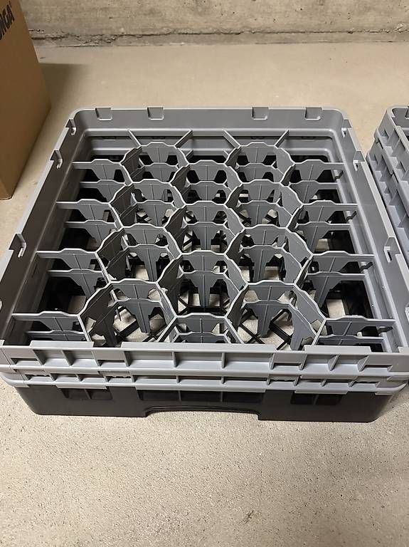 Ancore: Cestelli professionali Cambro Camrack – Nuovo e nell'imballaggio originale da Locarno venduto da pat_gtn8