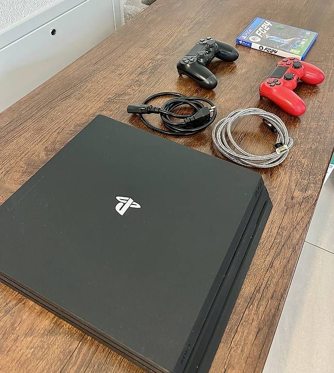 Sony Console: PS4 Pro 1 TB – Usato da Mellingen venduto da Motilik09 1