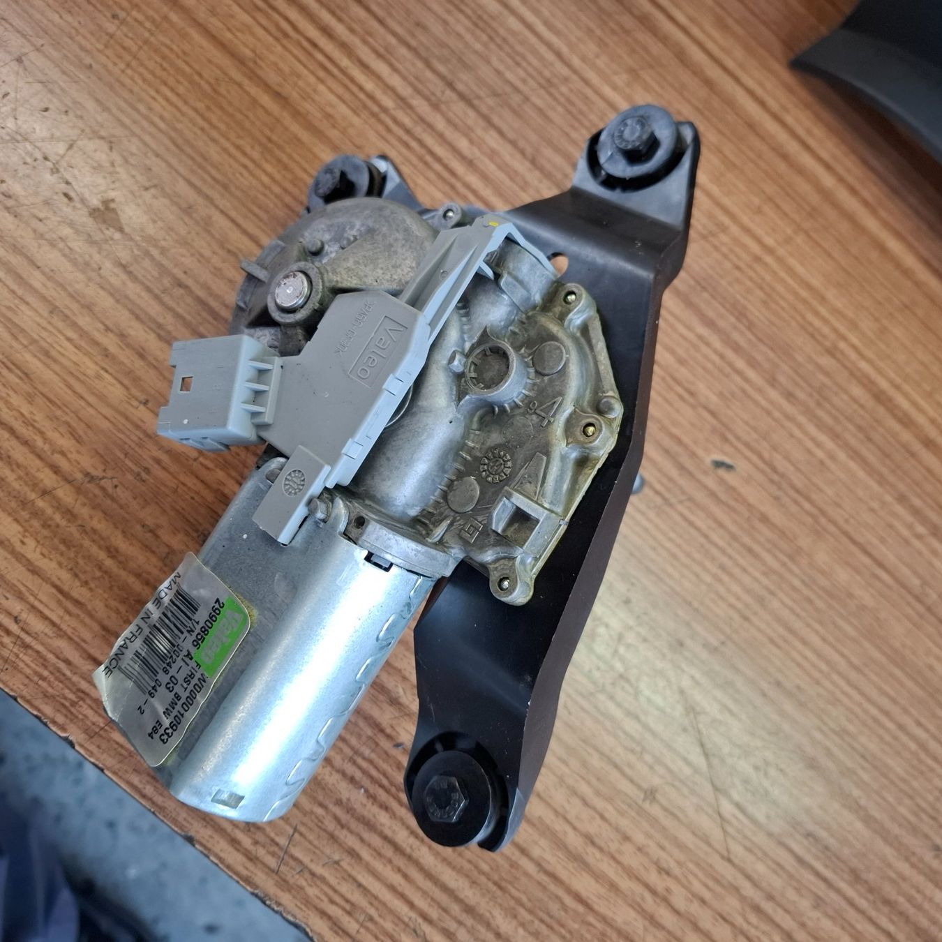 BMW Accessori per altri veicoli: Valeo BMW E84 Scheibenwischermotor hinten – Usato da Adligenswil venduto da Exnovo