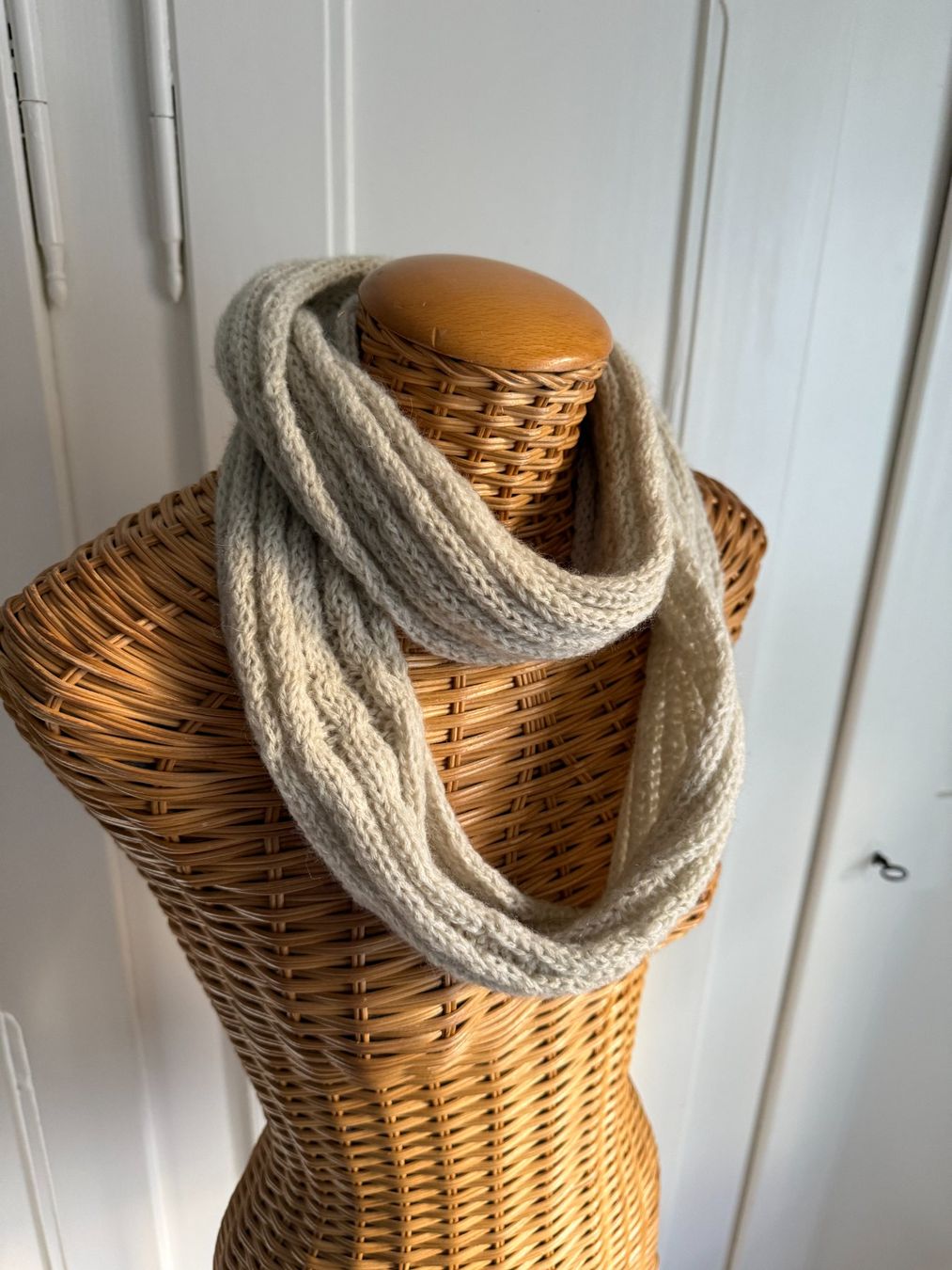 Foulards, Tücher & Schals: Strick Schlauchschal Loop beige – Gebraucht aus Zürich von Diazaio 1